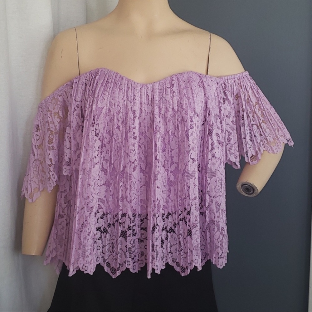Bebe lavender top